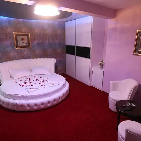 Hotel Moskva 4*