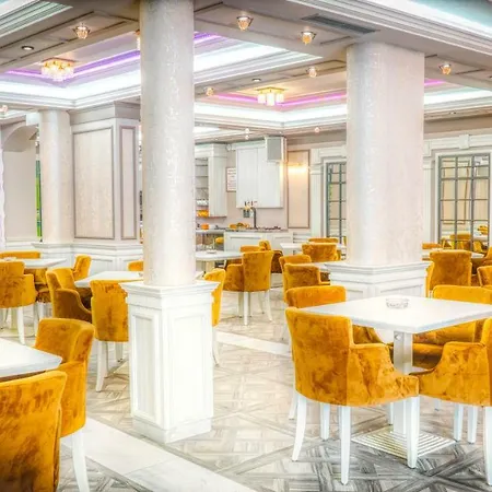 Moskva Hotel 4*